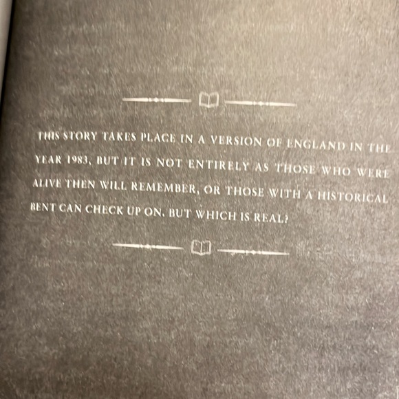 The Left-Handed Booksellers Of London by Garth Nix - Picture 3 of 6